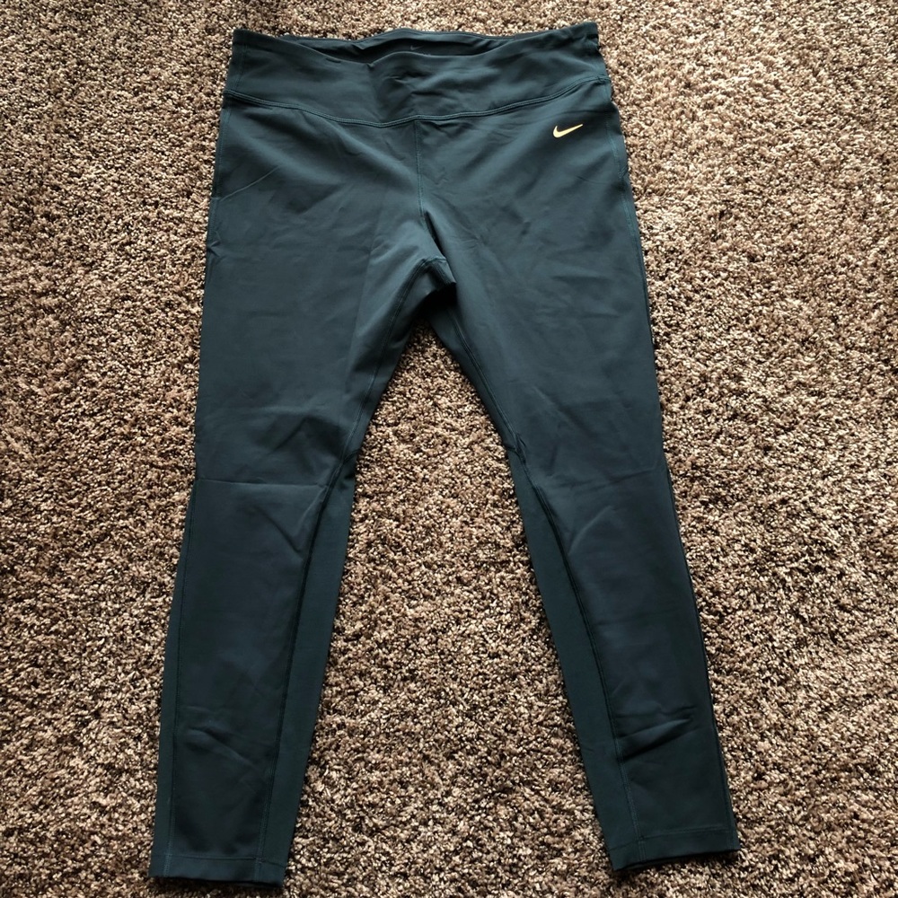 1 LEFT!! NWT Nike Forest Green Athletic Leggings - Picture 2 of 7